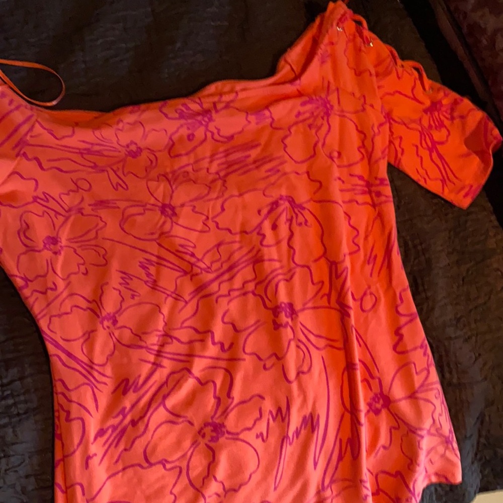 Guess top
